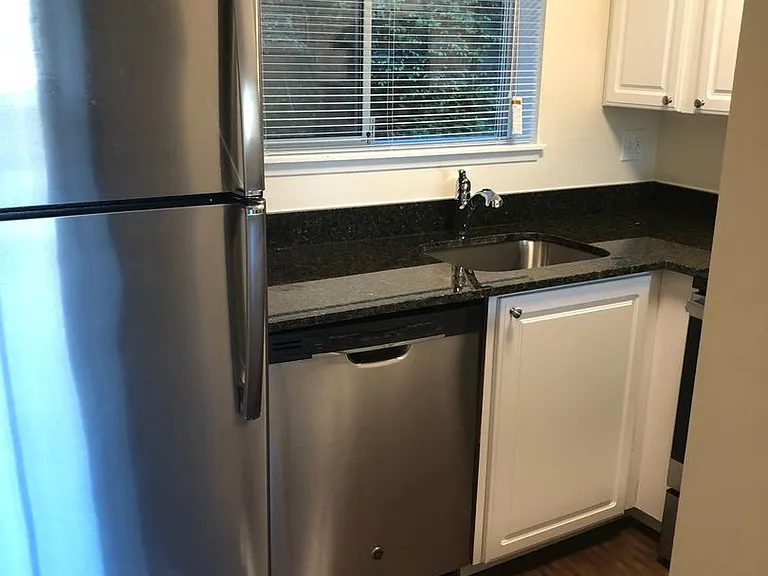 Magnolia Court — Photo 19