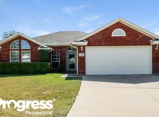 504 Fairhaven Ct, Burleson, TX 76028
