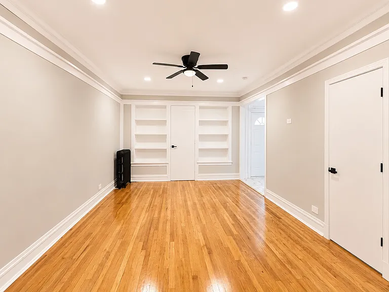 6839 S East End Ave #3S — Photo 4