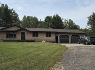 3874 S Riverside Dr, Sault Sainte Marie, MI 49783
