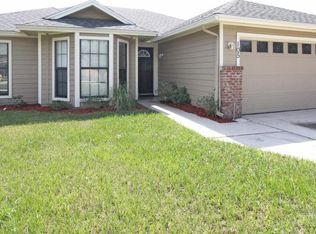 105 Autumn Springs Dr, Jacksonville, FL 32225