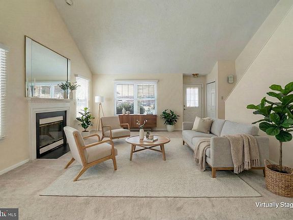 5th image of 25 Beechwood Ct
