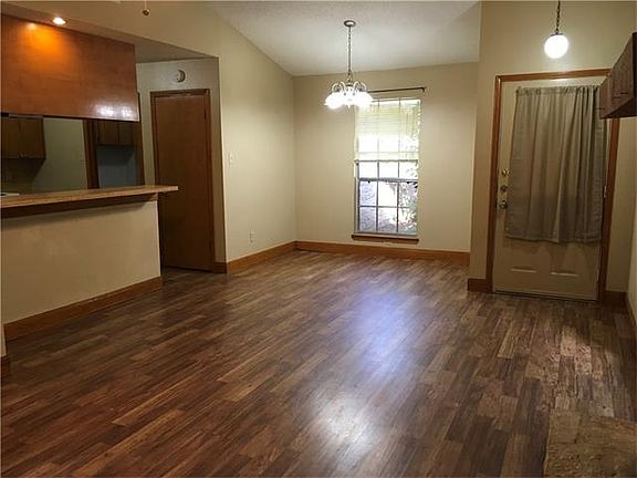 3rd image of 108 S Kaupo Dr APT A