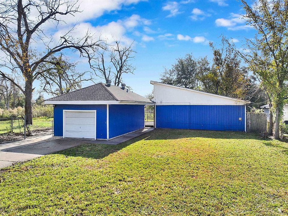 1st image of 7514 Glen Manor Dr