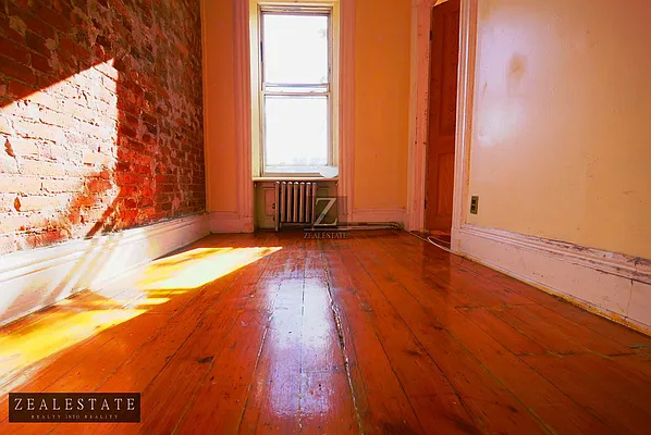 Rented by ZealEstate Group Inc | media 8