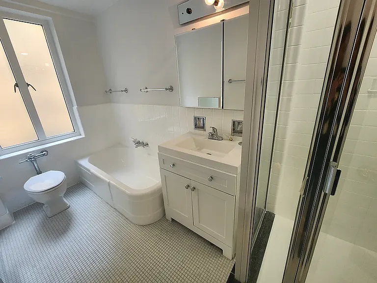 40 Central Park S #5F — Photo 12