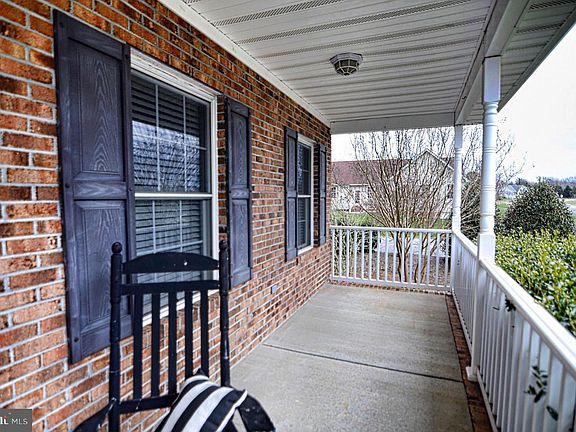 5th image of 41590 Miss Bessie Dr