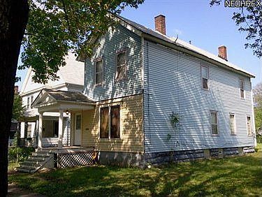 1st image of 1867 W 47th St
