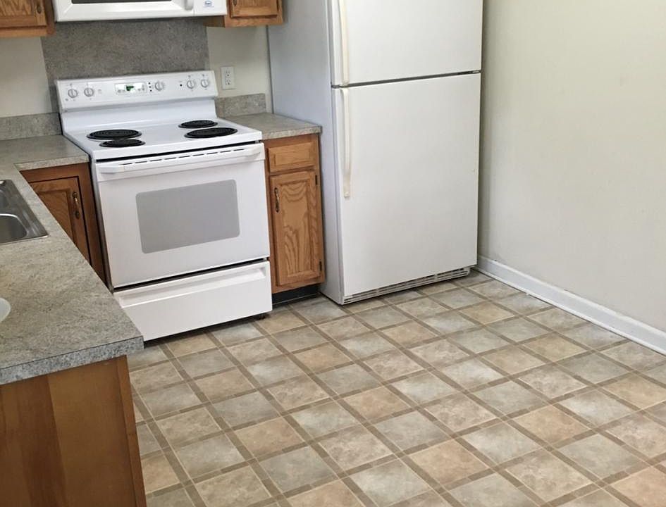 2nd image of 2597 Clover Rd NW