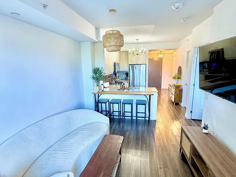 9618 Yonge St #210 — Photo 22
