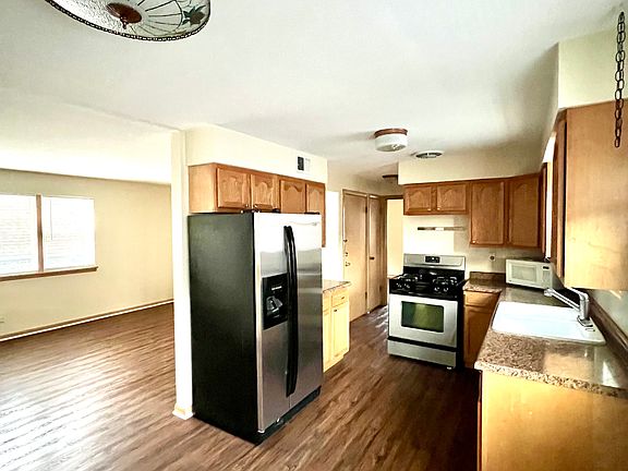 4th image of 616 Lathrop Ave