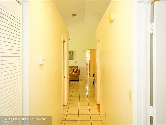 5th image of 1520 W Oak Knoll Cir