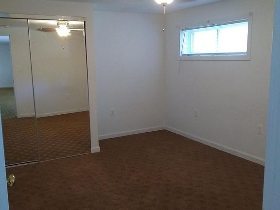 5th image of 9921 Farr Dr