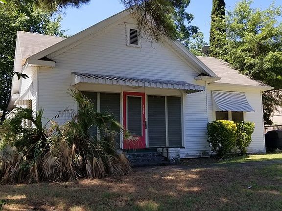 3rd image of 137 Robinson Pl