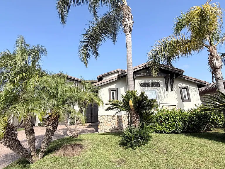 511 Paseo Burga — Photo 32