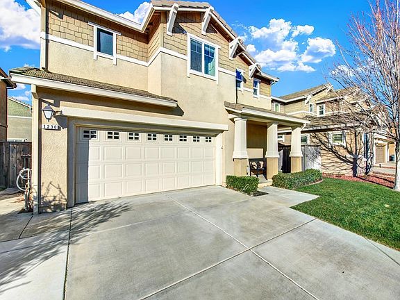4th image of 1230 Baylor Way