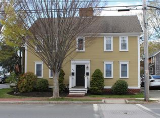 12 School St APT 4, Amesbury, MA 01913