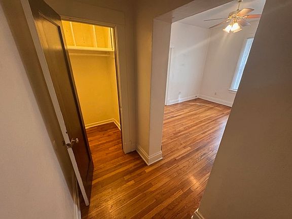 4th image of 1428 W 10th Ave APT 4