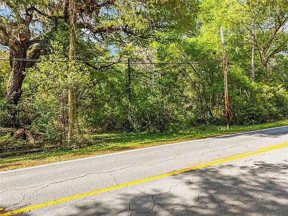 4th image of 227 SE Tuscawilla Rd