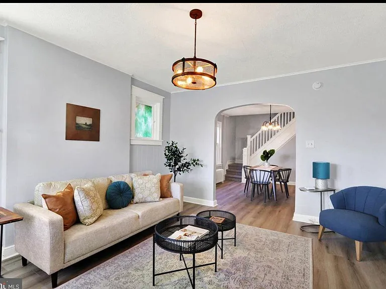 2133 Fairview St — Photo 11