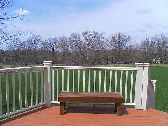 5th image of W293N3945 Round Hill Cir