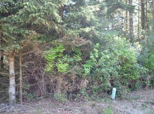 564 Sunset Ave NE, Ocean Shores, WA 98569