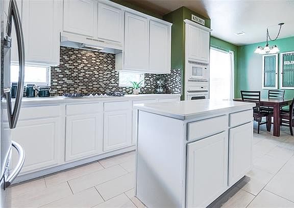 5th image of 402 Soren Dr