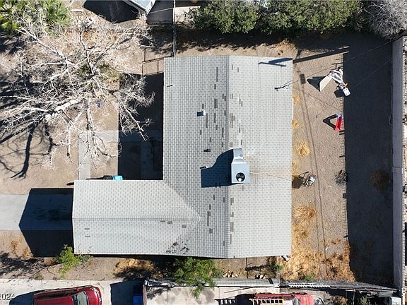 3rd image of 1900 Jansen Ave