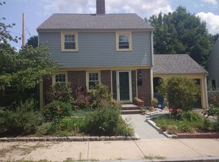 66 Bourne St, Jamaica Plain, MA 02130