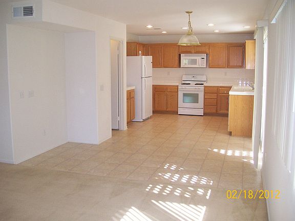 Kitchen dining family room