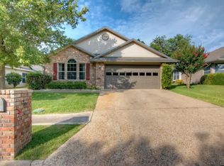 241 Los Cedros Loop, Kerrville, TX 78028