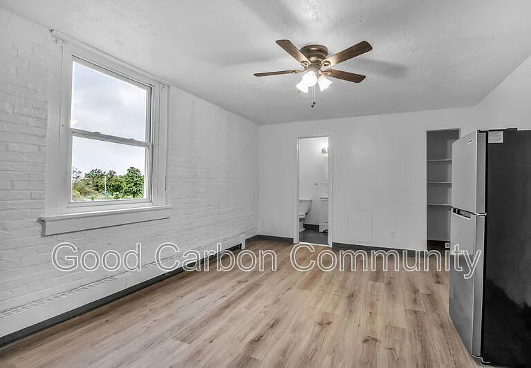 2641 Spring St #15 — Photo 5