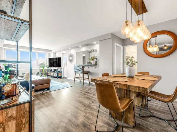 70-25 Yellowstone Boulevard image 1 of 36