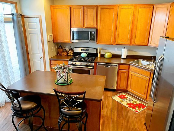 5th image of 11210 Sandcastle Dr Unit E