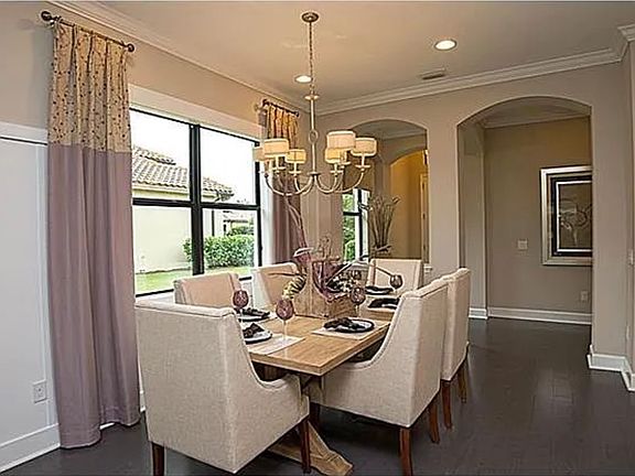4th image of 9010 Isla Bella Cir