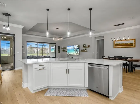 4705 Kensington CIR, NAPLES, FL 34119