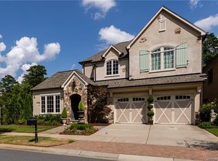 6203 Pembury Ln, Charlotte, NC 28210