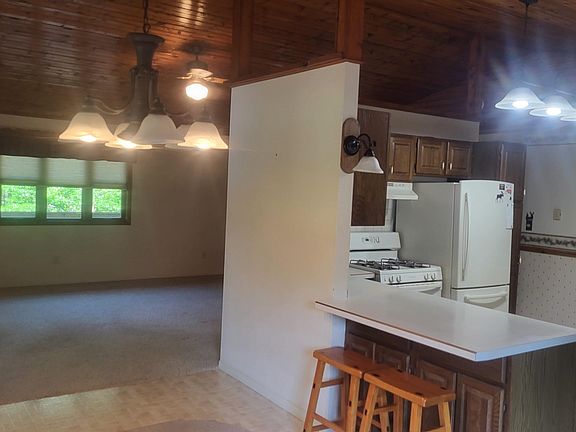 5th image of 9332 Deer Lake Rd