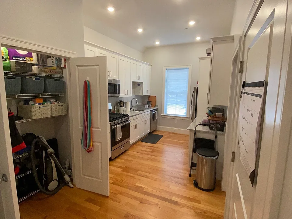 18 Murdock St #3