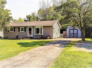 56 Fairlea Rd, Honeoye Falls, NY 14472