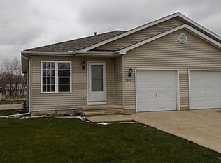 915 Colorado St #A, Marseilles, IL 61341
