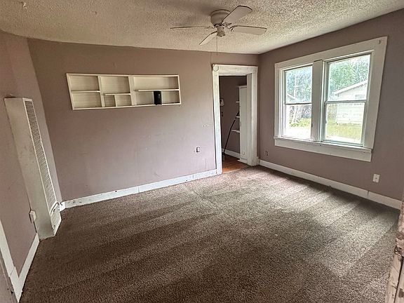 3rd image of 1310 S Everett Ave