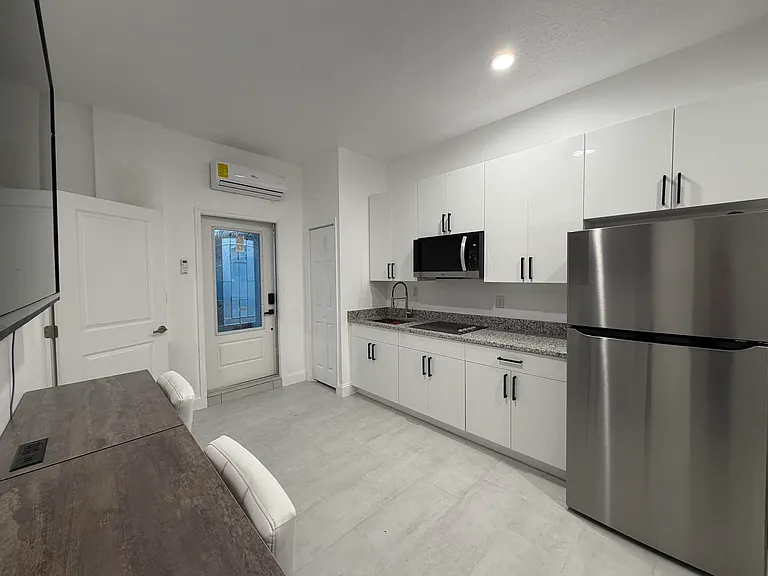 3418 SW Englewood St #3418 — Photo 17