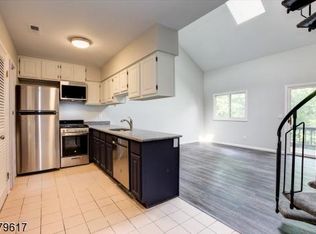 4 Sugar Bowl Ct UNIT 8, Vernon, NJ 07462