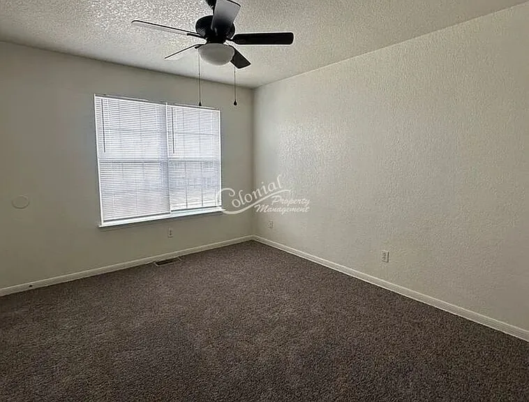 2806 Leroy Cir #B — Photo 2