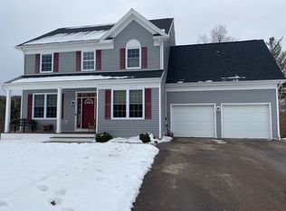 72 Ledge Dr, Milton, VT 05468