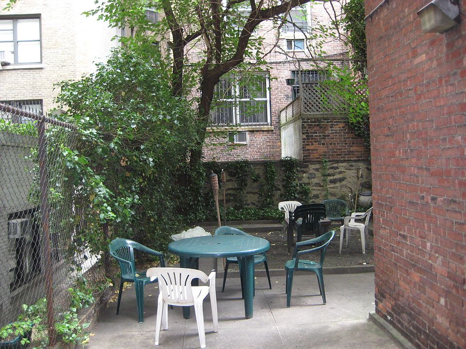 2nd image of 159 W 75th St APT R