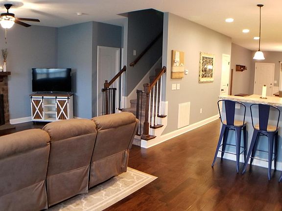 2nd image of 2325 Madeline Vine Ln