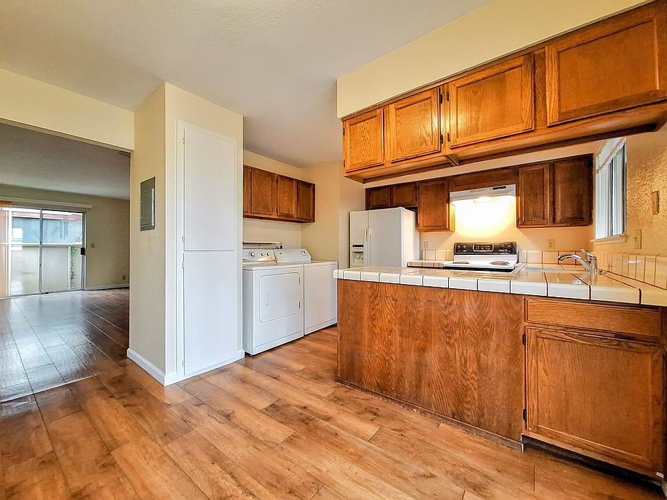 1st image of 342 S Willard Ave