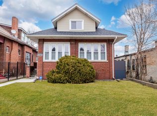 7251 S Paxton Ave, Chicago, IL